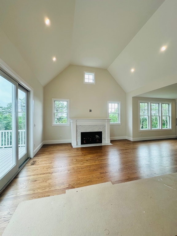 98 Horizon Dr