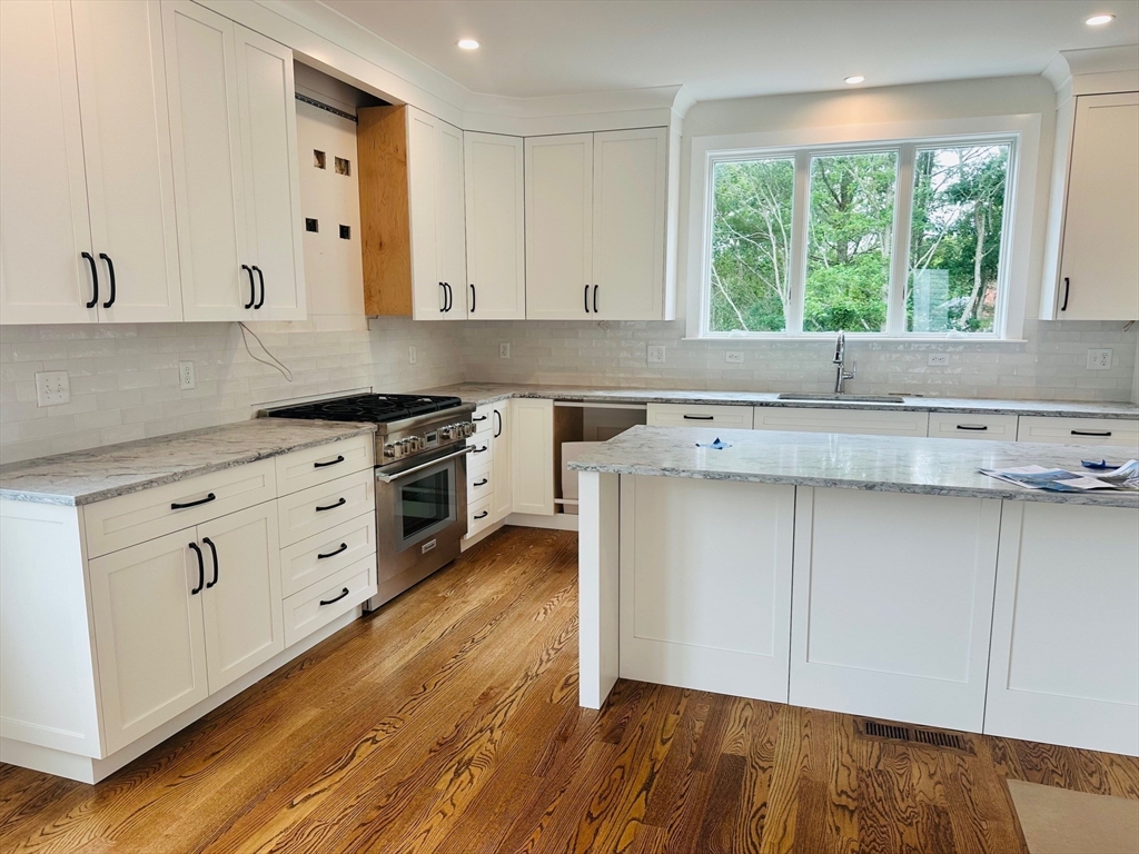 98 Horizon Dr