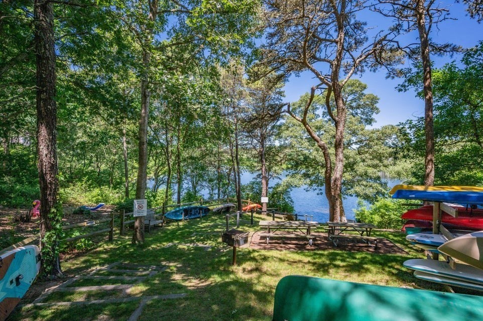 98 Horizon Dr