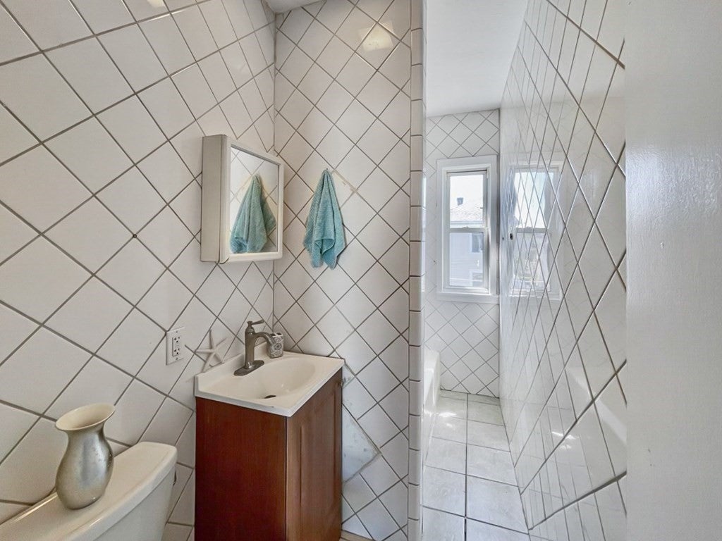 49.5-51 Ellsworth St, Worcester, MA, 49.5-51 Ellsworth St, Worcester, MA Photo #8