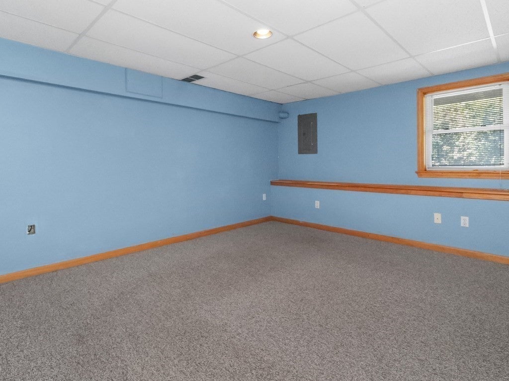 63 Rockridge Road, Waltham, MA Photo #32