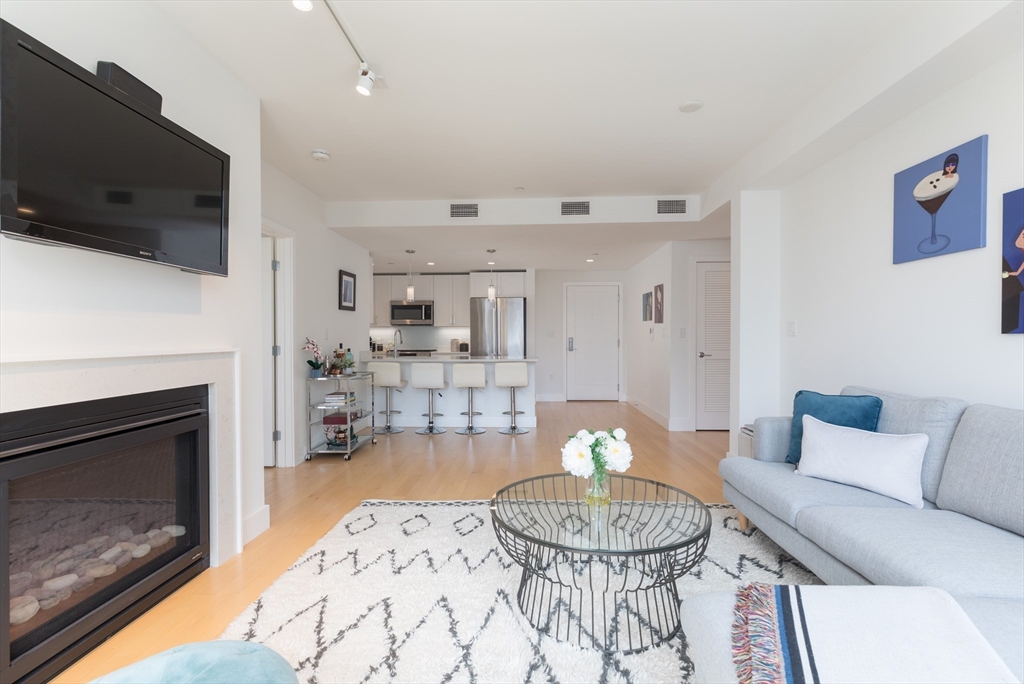 7 Beech St 310