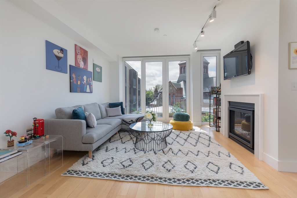 7 Beech St 310
