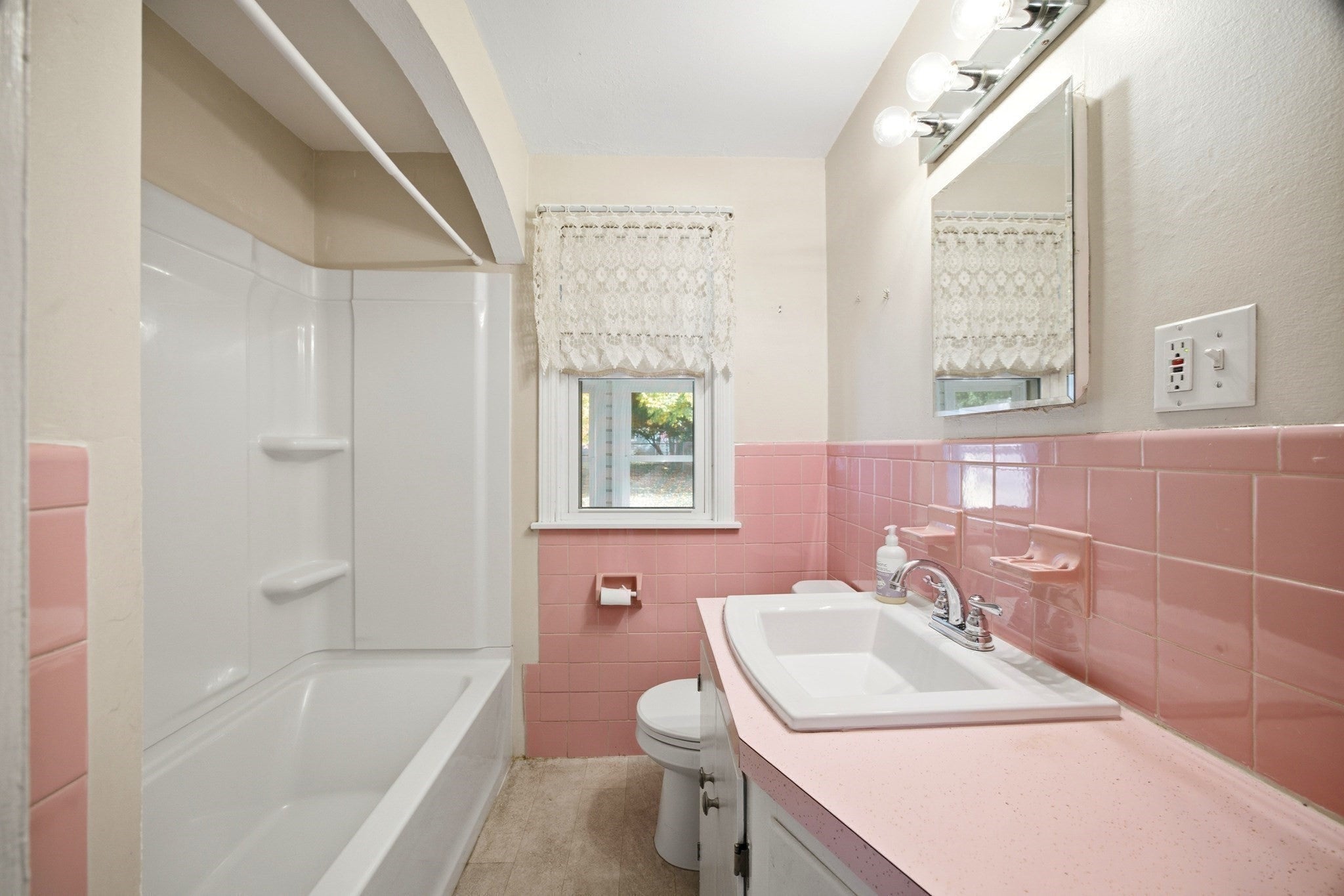 163 Ellsworth Ave, Springfield, MA, 163 Ellsworth Ave, Springfield, MA Photo #17