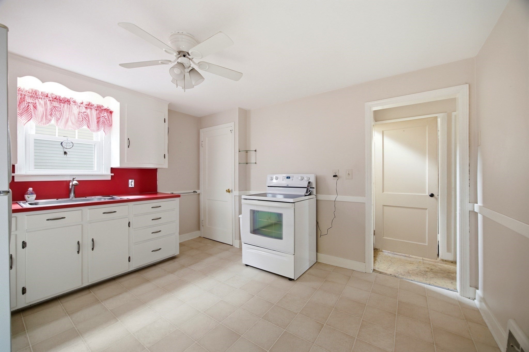 163 Ellsworth Ave, Springfield, MA, 163 Ellsworth Ave, Springfield, MA Photo #7