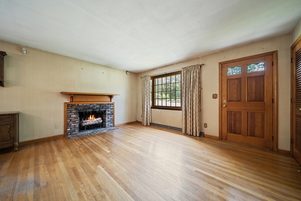 672 Old Bedford Road