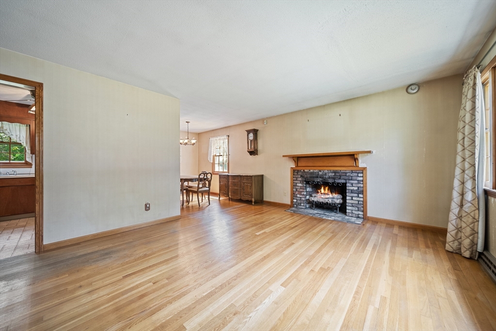 672 Old Bedford Road