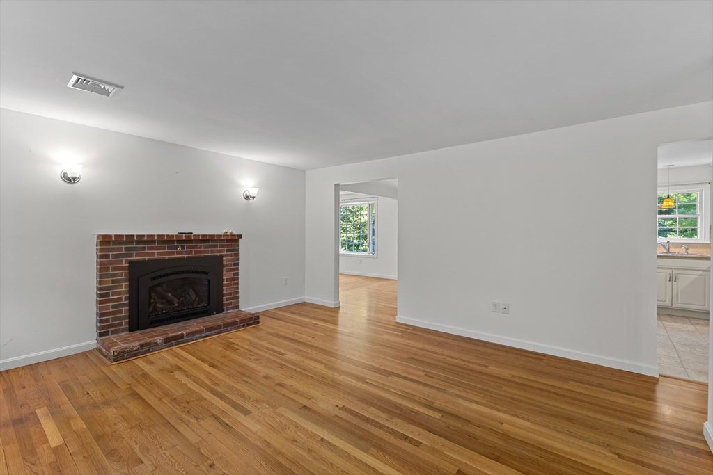 627 Main St, Dunstable, MA, 627 Main St, Dunstable, MA Photo #12