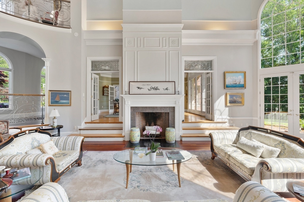 11 Fairway Dr