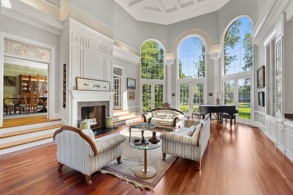 11 Fairway Dr
