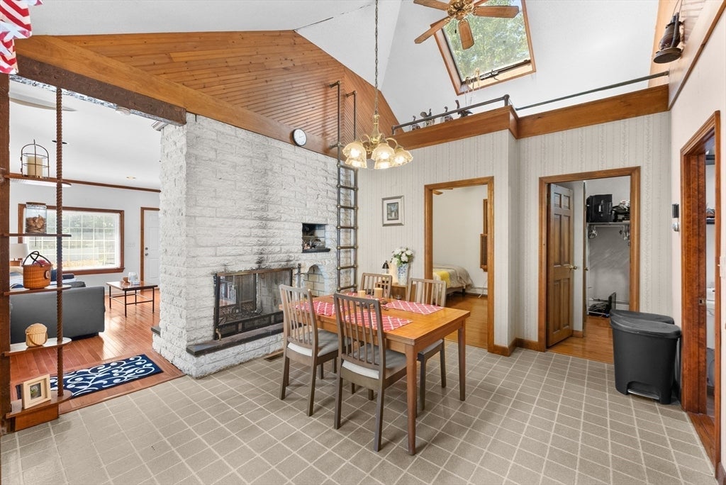 70 Central Blvd, Bellingham, MA, 70 Central Blvd, Bellingham, MA Photo #9
