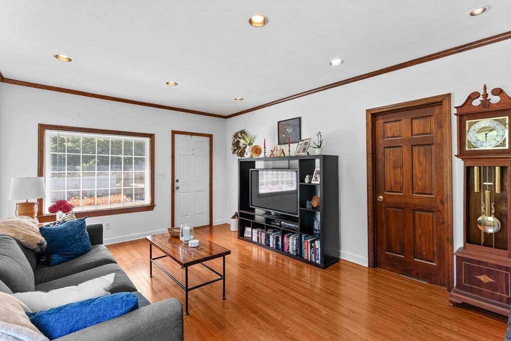 70 Central Blvd, Bellingham, MA, 70 Central Blvd, Bellingham, MA Photo #10