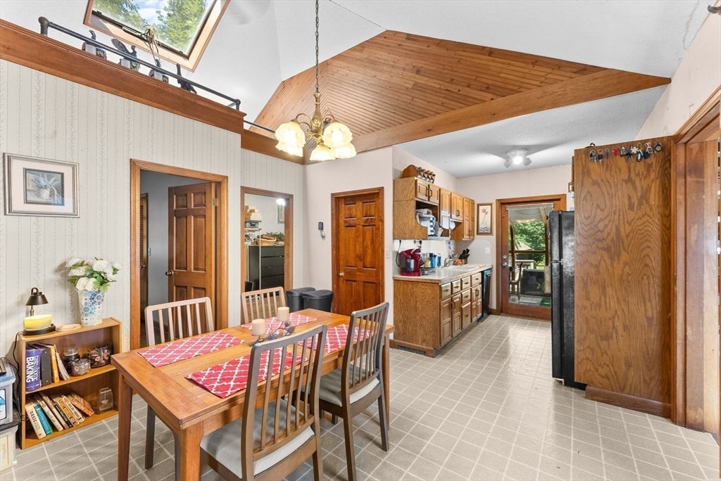 70 Central Blvd, Bellingham, MA, 70 Central Blvd, Bellingham, MA Photo #8