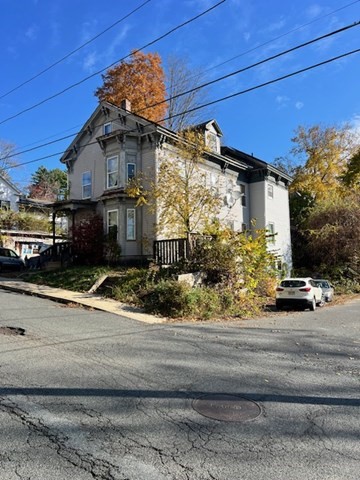 52 Mechanic Street