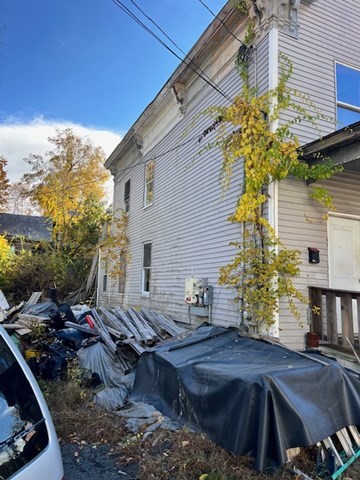 52 Mechanic Street