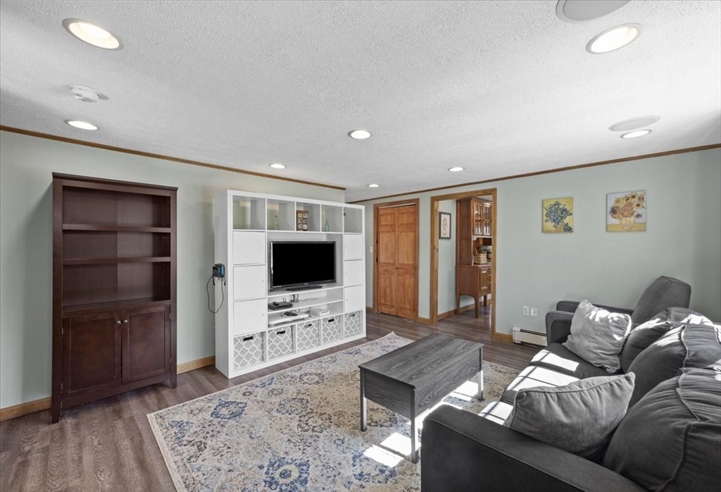 20 Lakeshore Drive