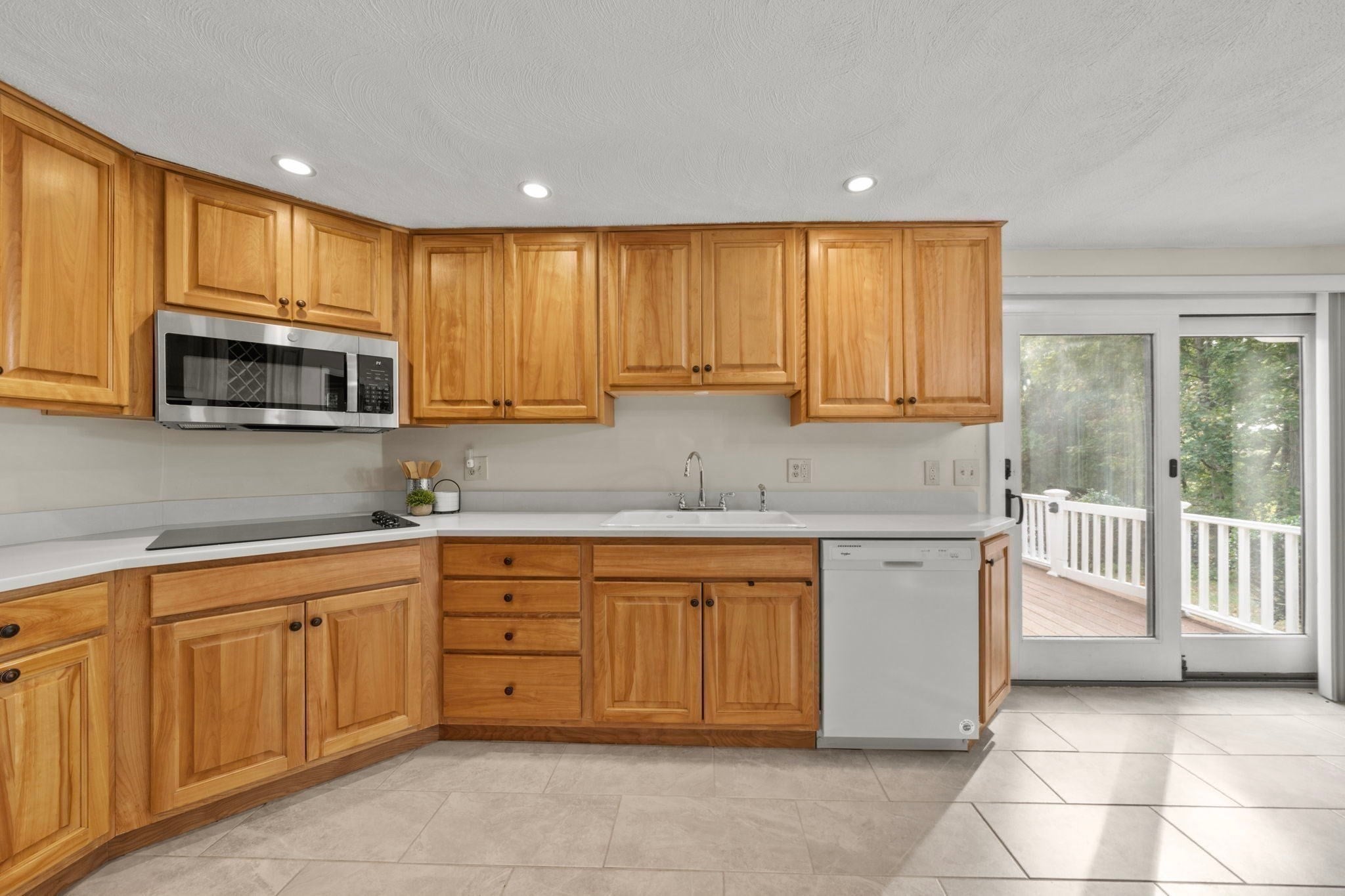 48 Catherine Dr, Peabody, MA, 48 Catherine Dr, Peabody, MA Photo #9