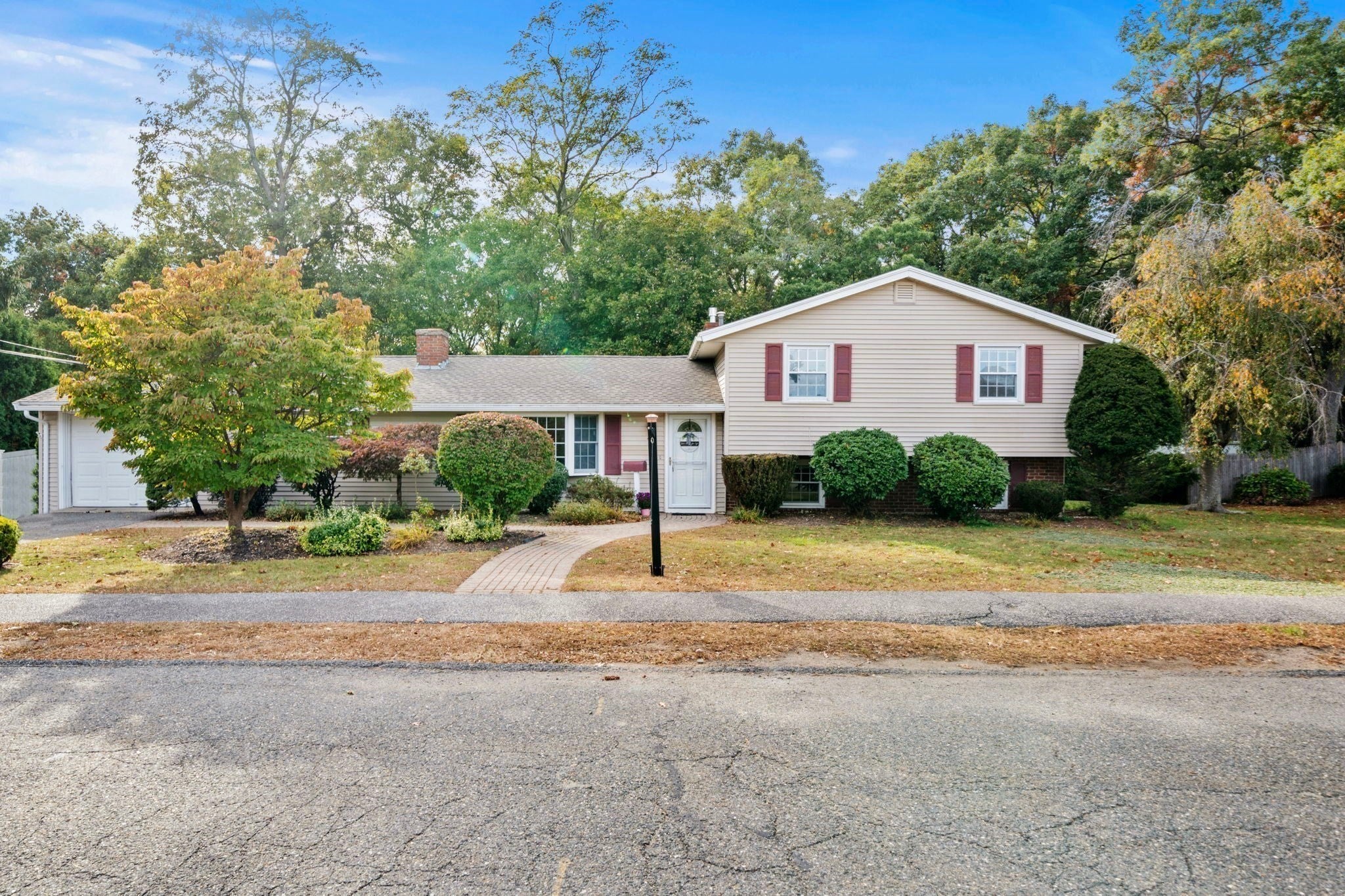 48 Catherine Dr, Peabody, MA, 48 Catherine Dr, Peabody, MA Photo #4