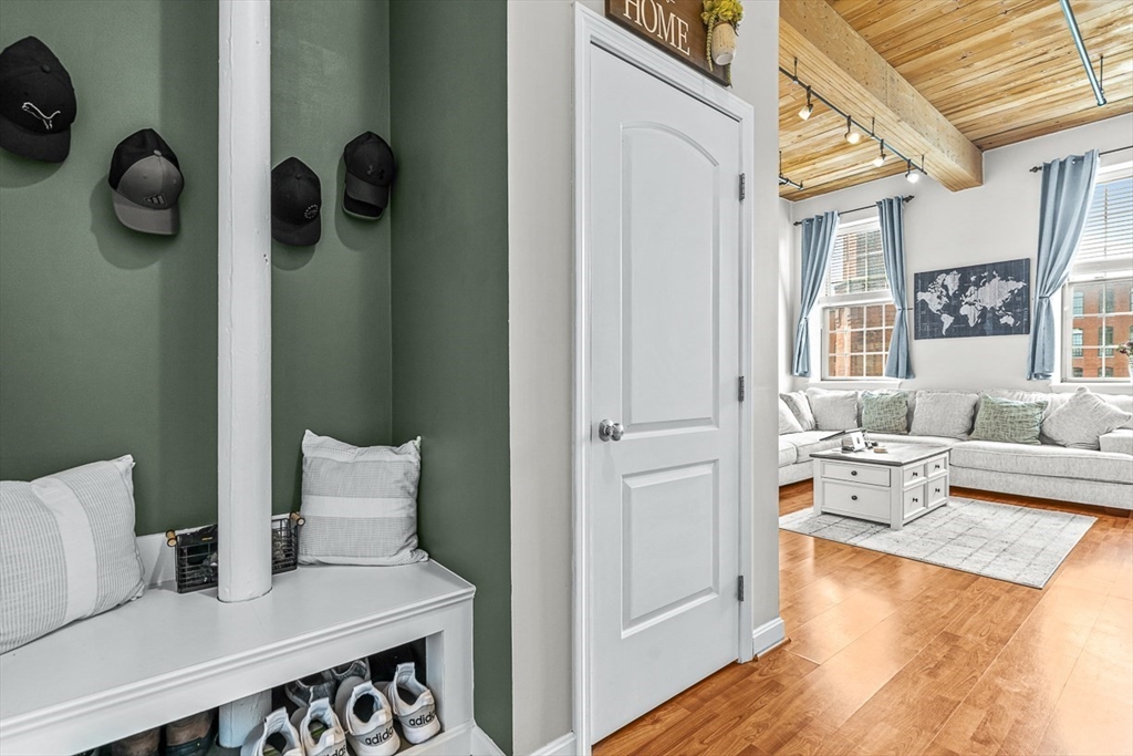 52 Lawrence Dr. 507