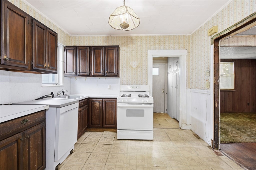 66 Calumet St, Revere, MA, 66 Calumet St, Revere, MA Photo #15