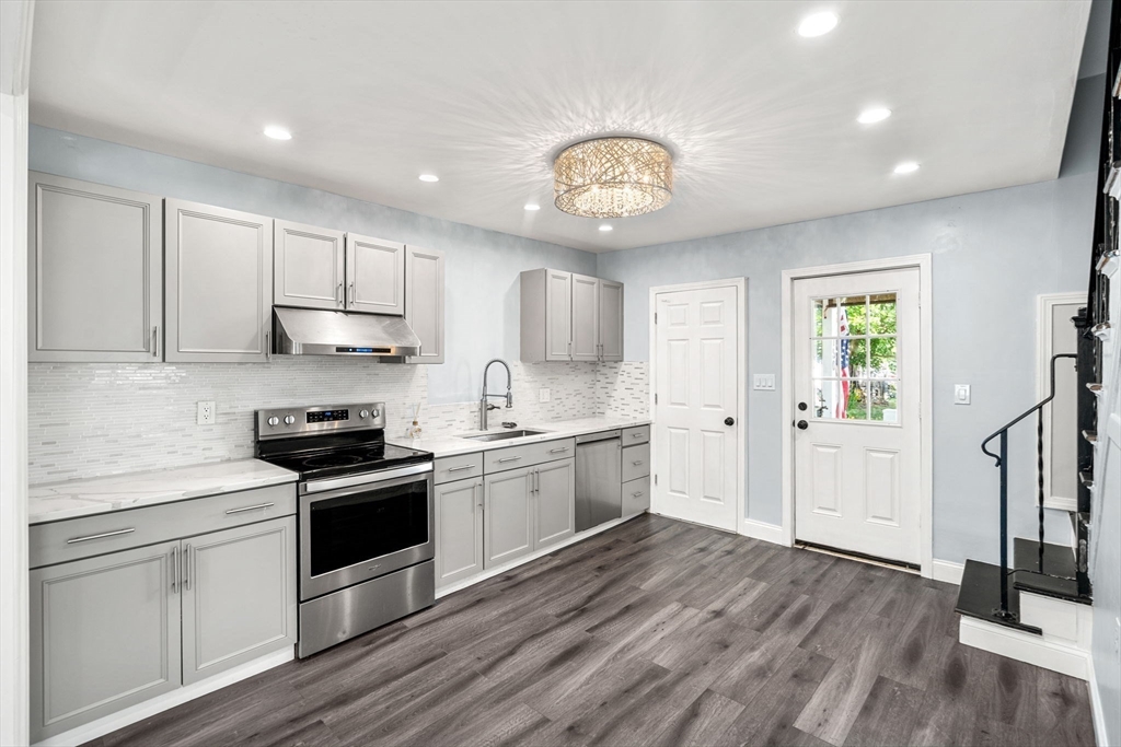 150 E Meadow
