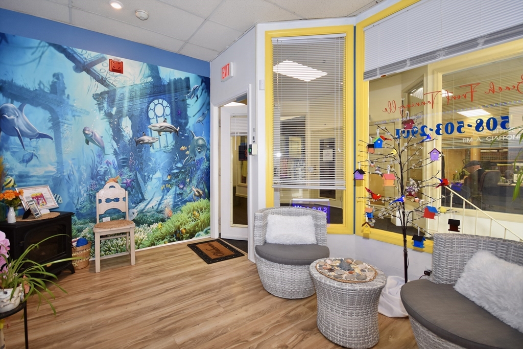 Photo 1 of 11 — 191 Main St, Wareham, MA 02571