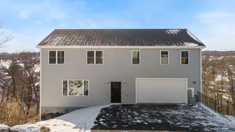 49 Grand View Ave Lynn MA 01904