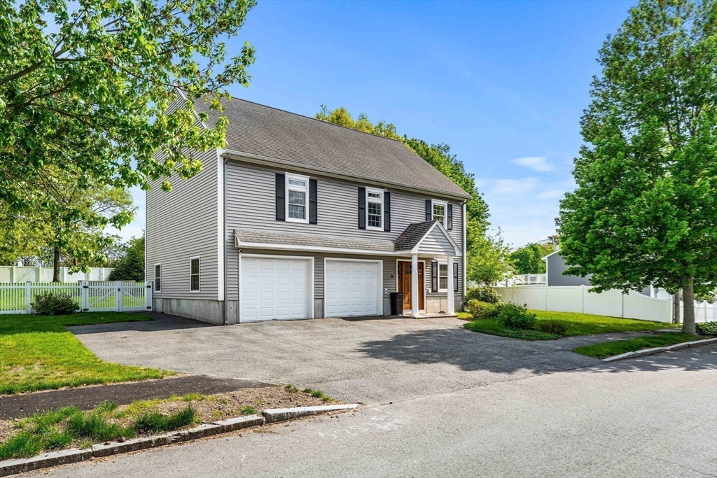 14 Greenlawn Ave