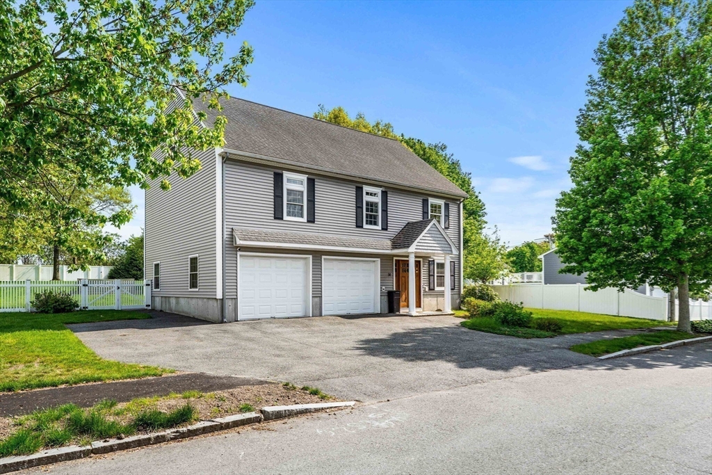 14 Greenlawn Ave