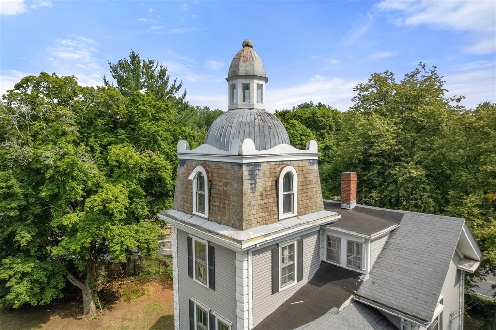 98 Kingsbury St