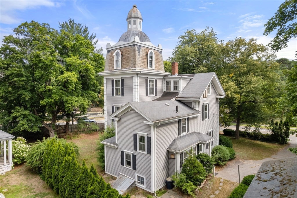 98 Kingsbury St