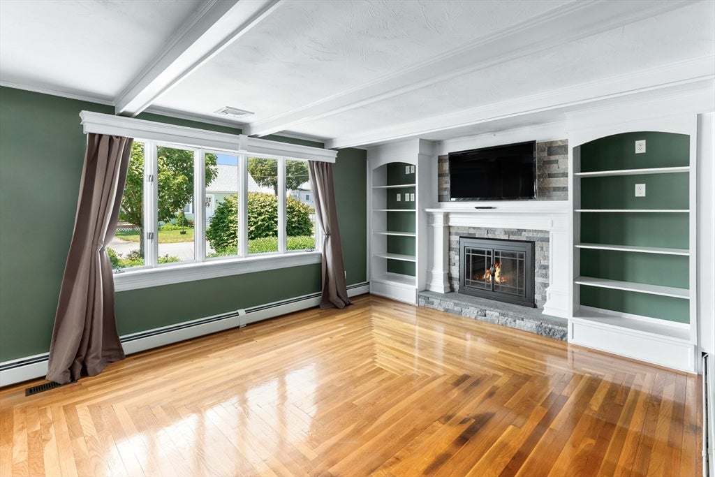 327 England St, Cumberland, RI, 327 England St, Cumberland, RI Photo #4