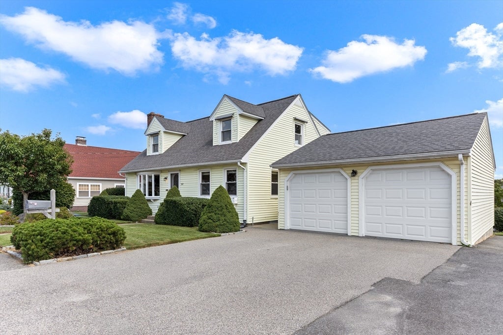 327 England St, Cumberland, RI, 327 England St, Cumberland, RI Photo #3