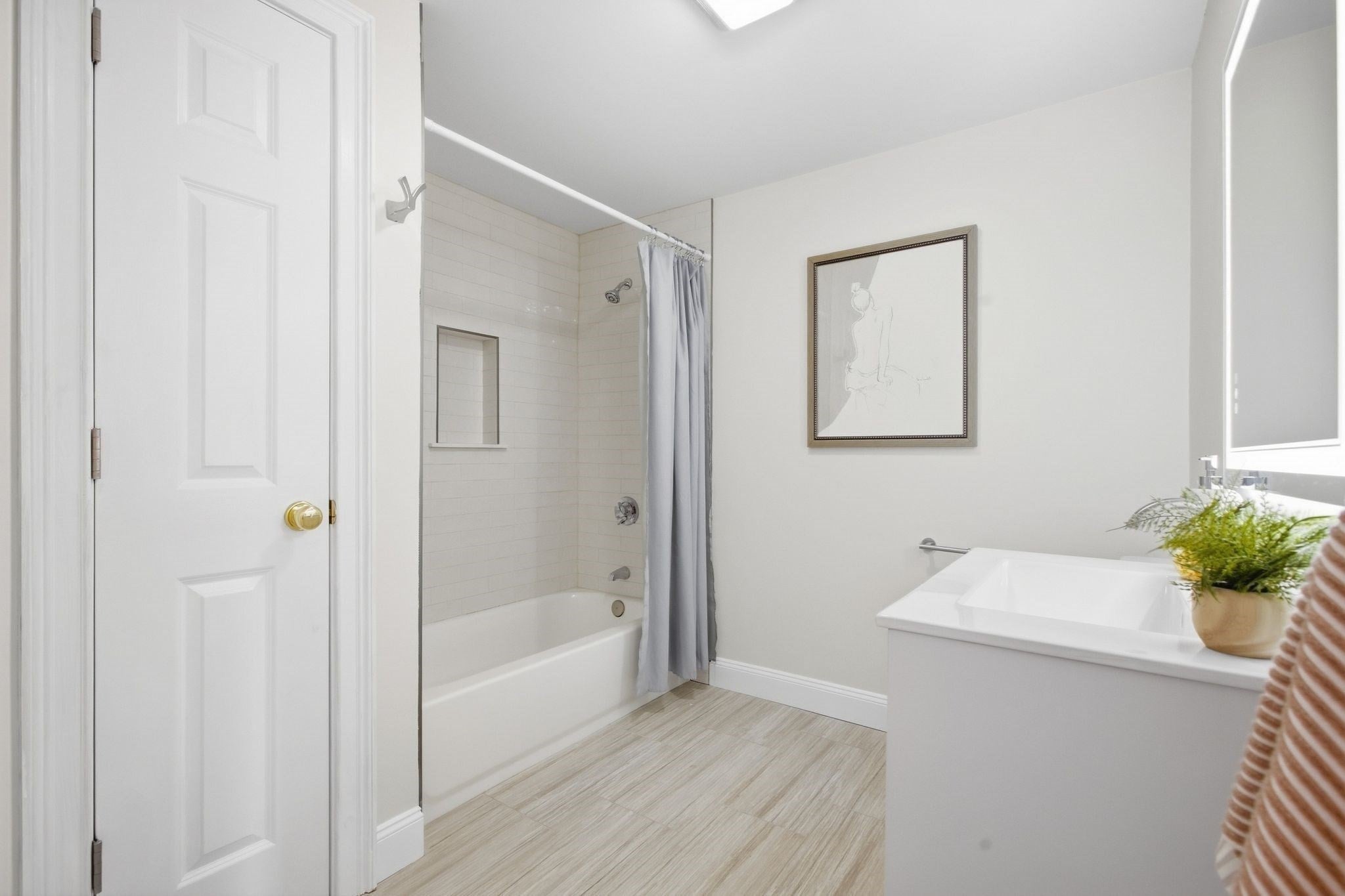 194 E St #A, Boston, MA, 194 E St #A, Boston, MA Photo #12
