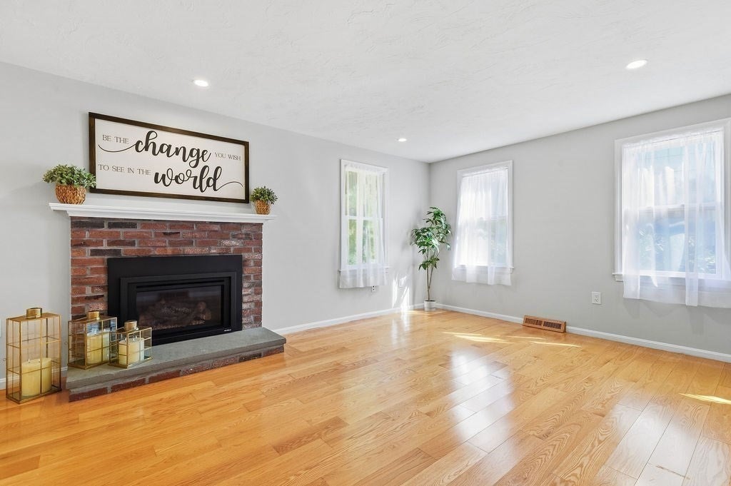 76 Woodridge Road, Duxbury, MA Photo #13