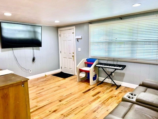 289 Burnham Rd, Lowell, MA, 289 Burnham Rd, Lowell, MA Photo #3