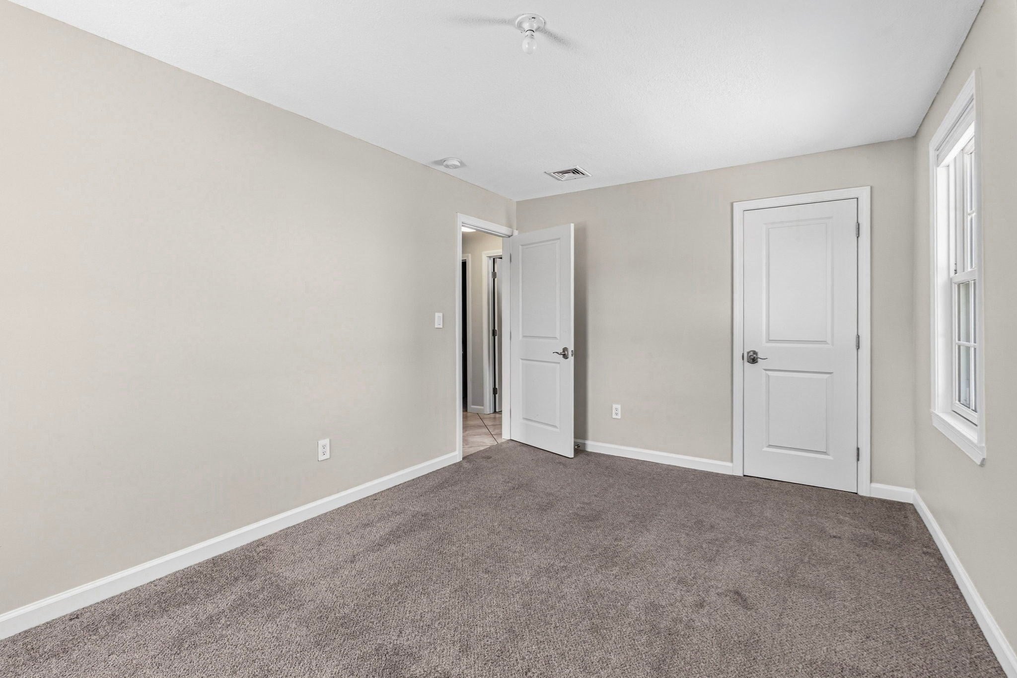 263 College Hwy, Southampton, MA Photo #19