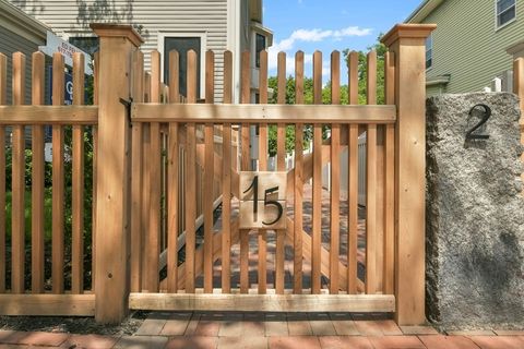 Photo of 15 Pleasant Street #2, Cambridge, MA 02139 (MLS # 73158893)