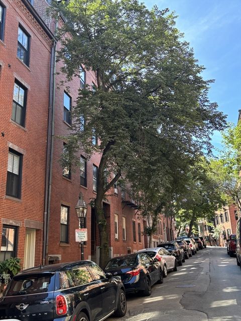 59 W Cedar Street 6 Boston MA 02114