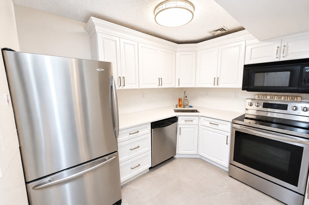 20 Webb Pl 1A
