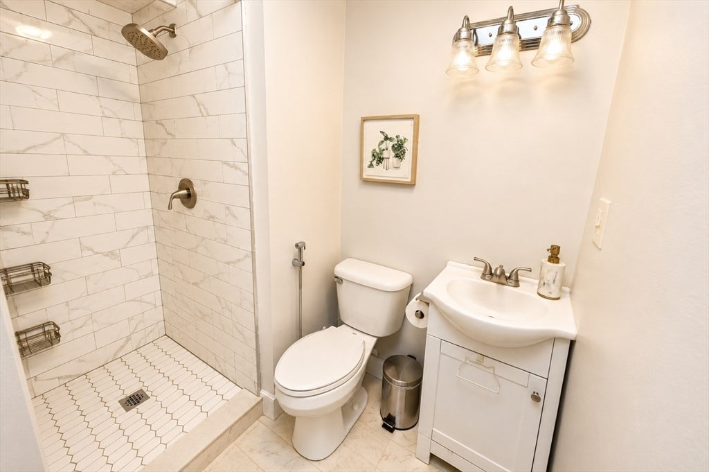 20 Webb Pl #1A, Mansfield, MA Photo #13