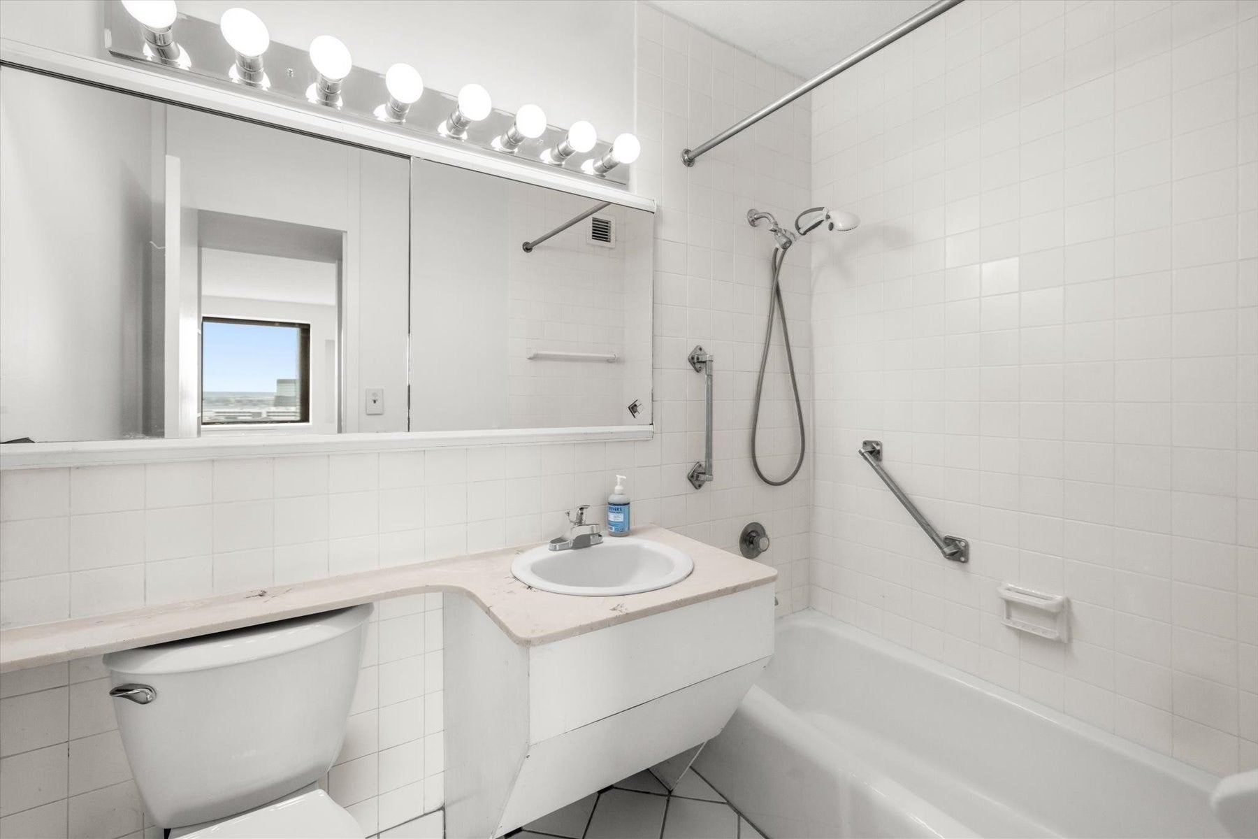 85 E India Row #23D, Boston, MA Photo #14