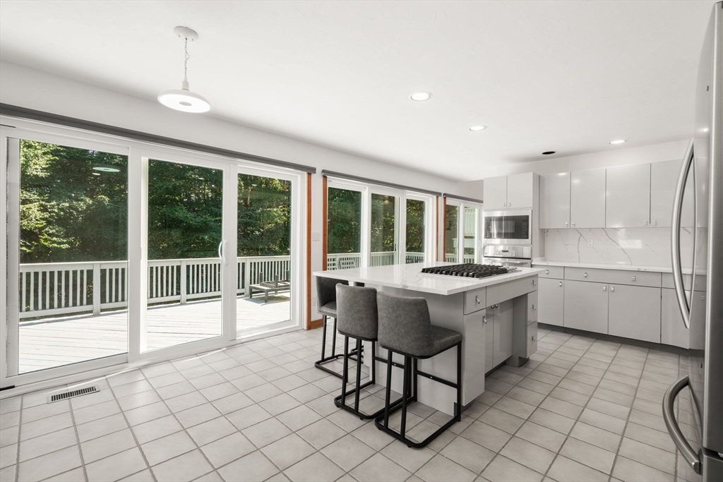 7 Larch Rd, Acton, MA, 7 Larch Rd, Acton, MA Photo #4