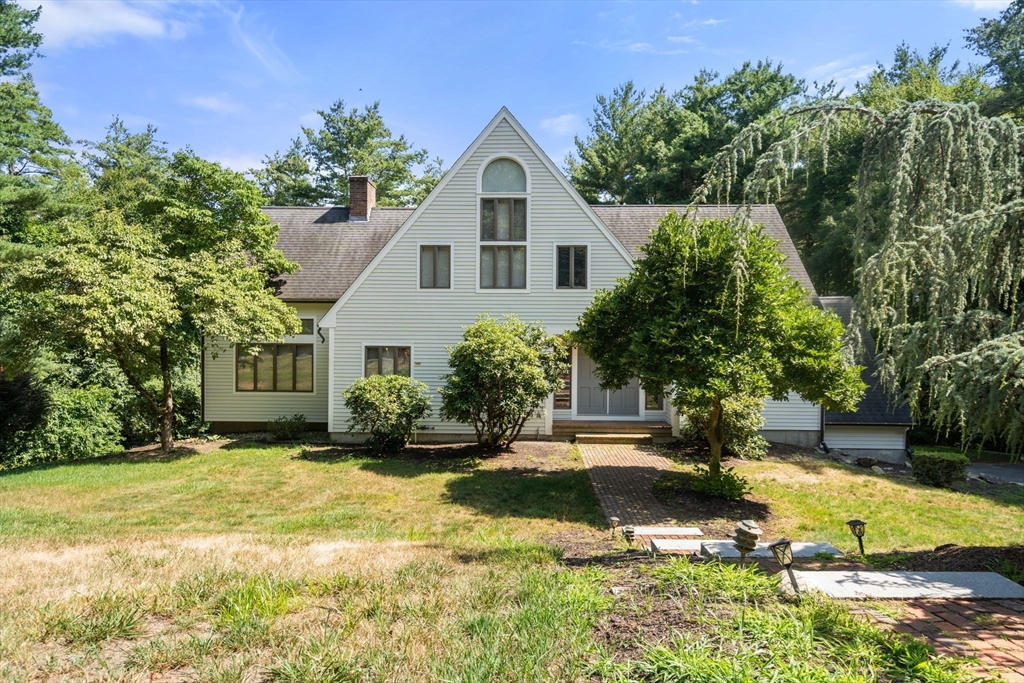 Photo of 7 Larch Rd, Acton, MA