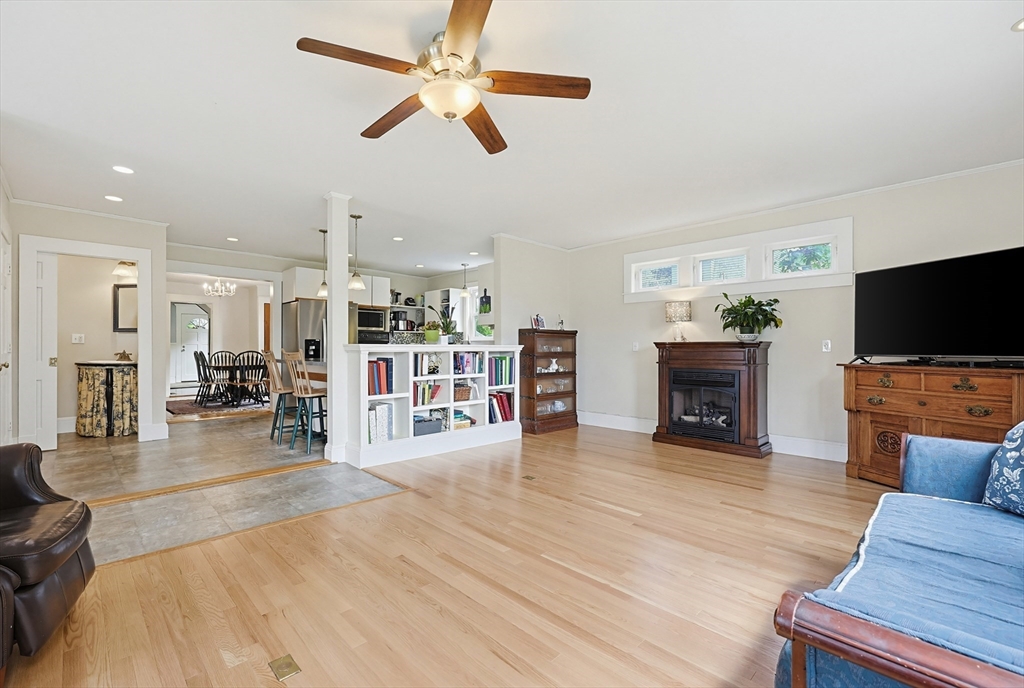 24 Riverside Pl, Walpole, MA Photo #6