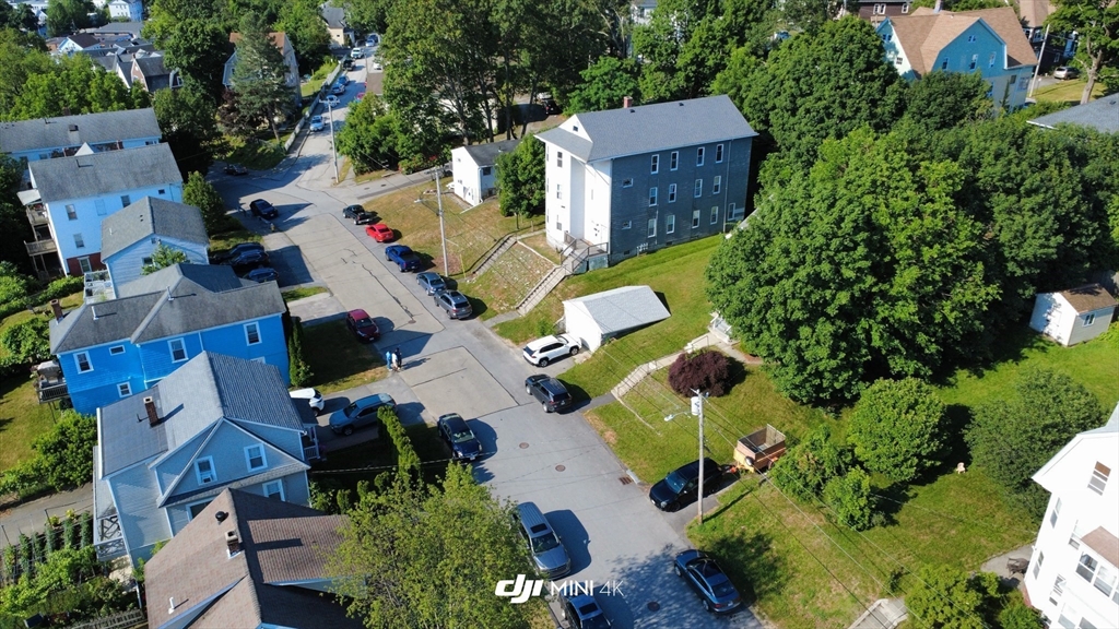 15 Boardman St