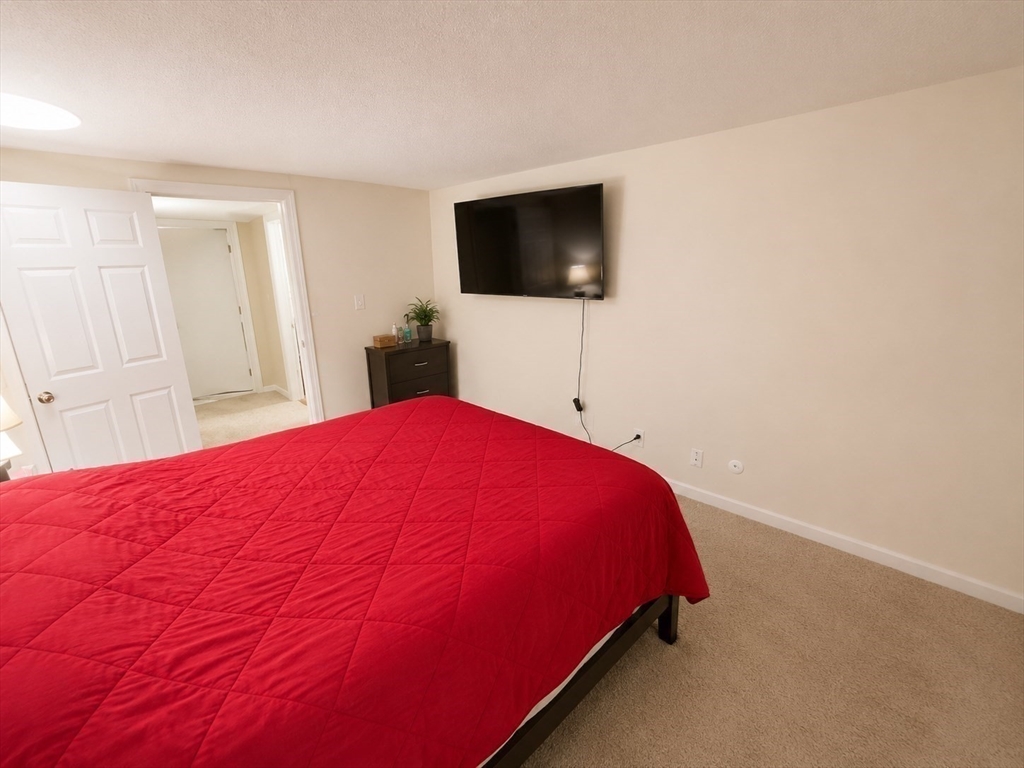 7 Lake Shore Ct #2B, Boston, MA, 7 Lake Shore Ct #2B, Boston, MA Photo #5