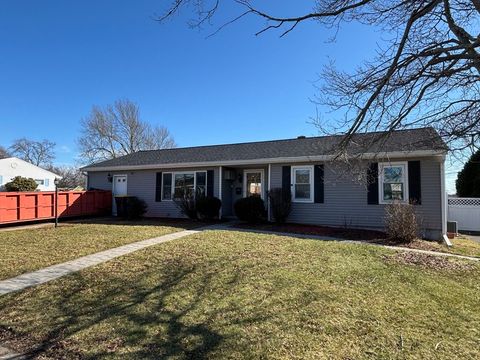 43 New Jersey Ave Somerset MA 02726