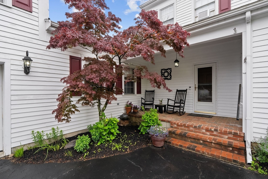 406 Central St