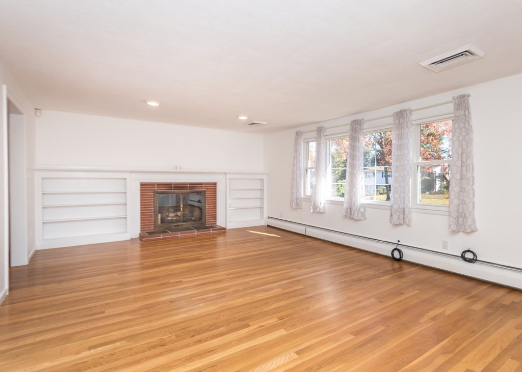 59 Hobbs Brook Rd